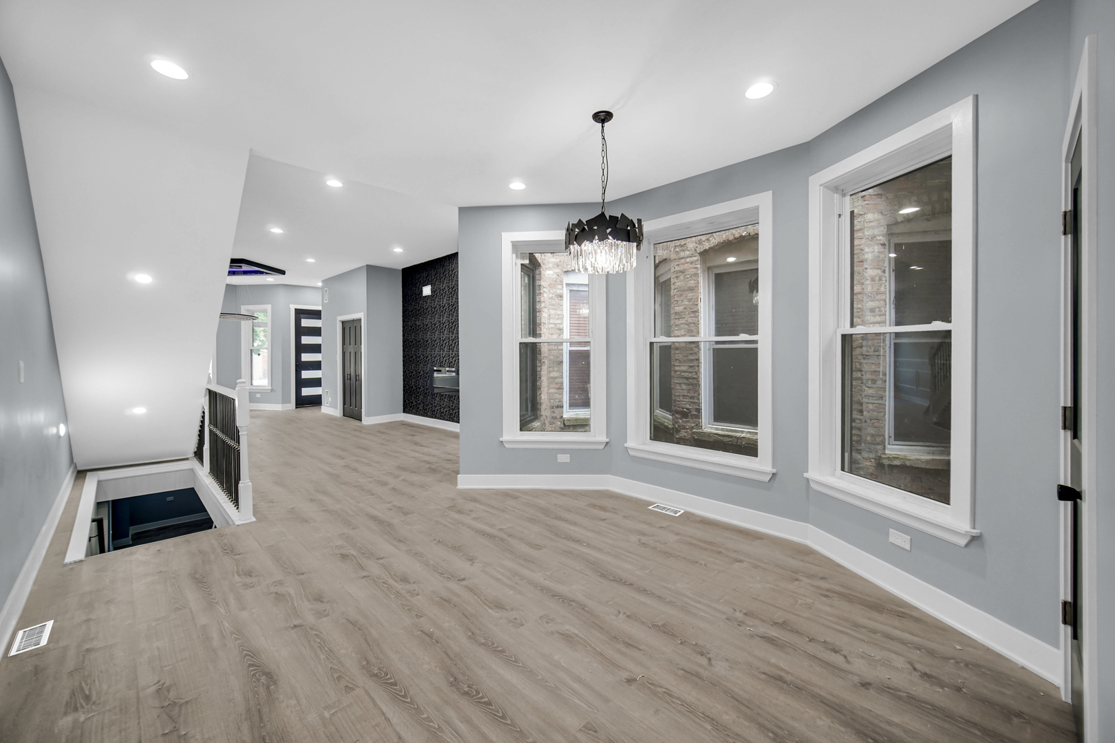 4343 South Ellis Avenue Chicago IL 60653