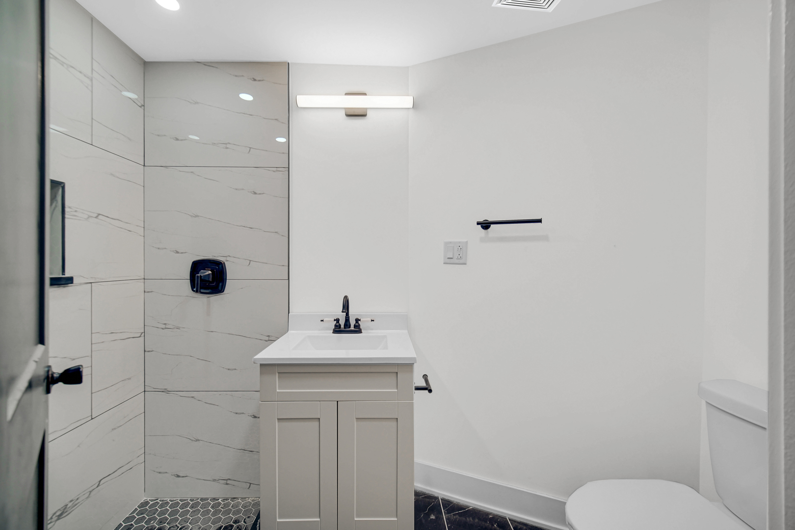 4343 South Ellis Avenue Chicago IL 60653