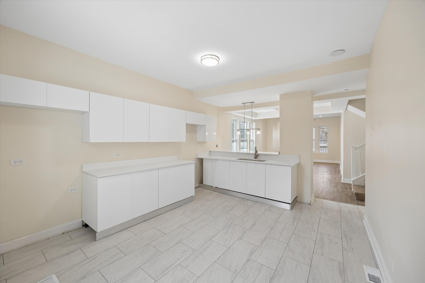 7845 South Ingleside Avenue Chicago IL 60619