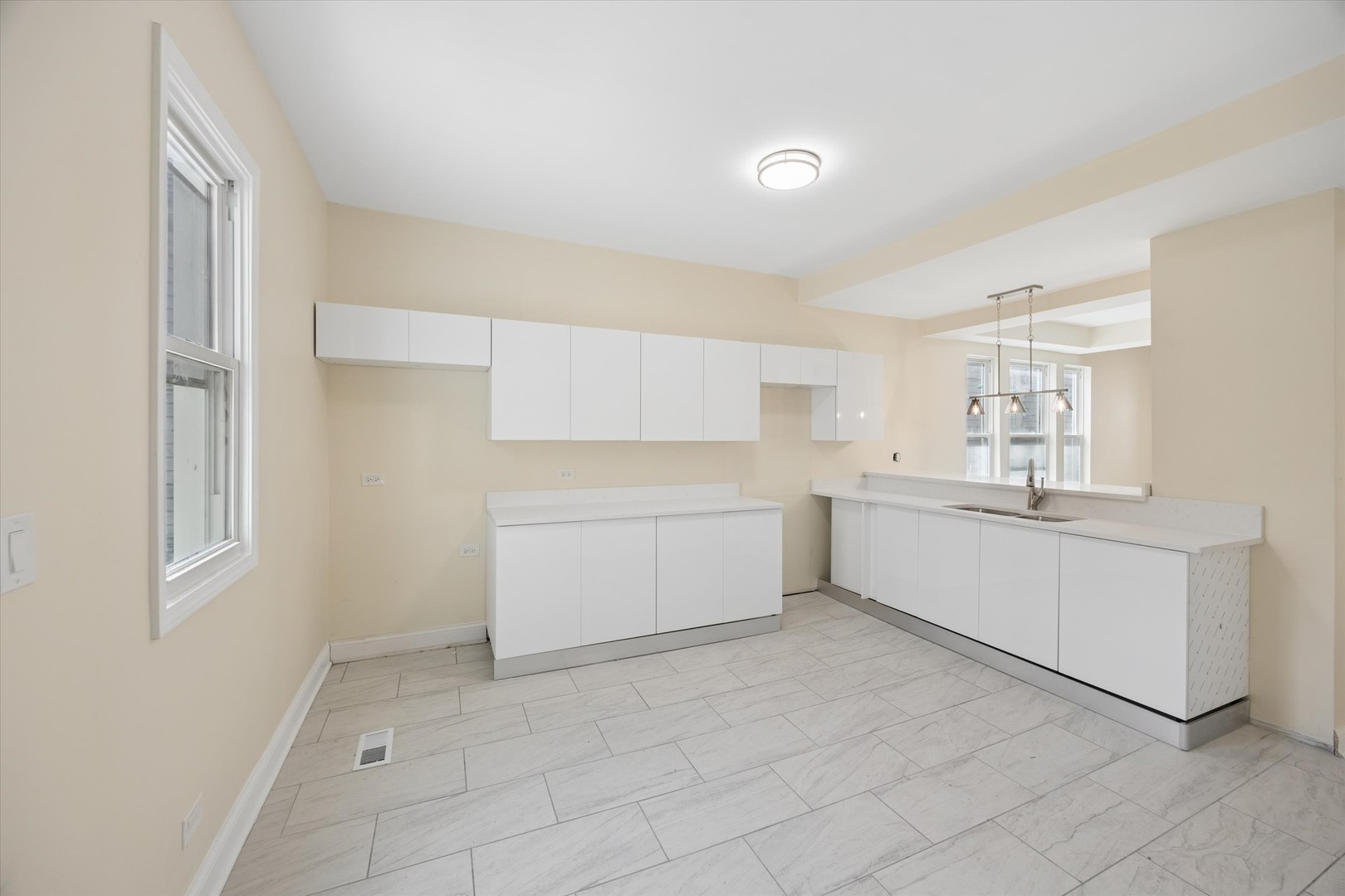 7845 South Ingleside Avenue Chicago IL 60619