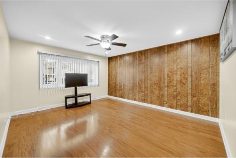 9454 Meadow Lane Des Plaines IL 60016