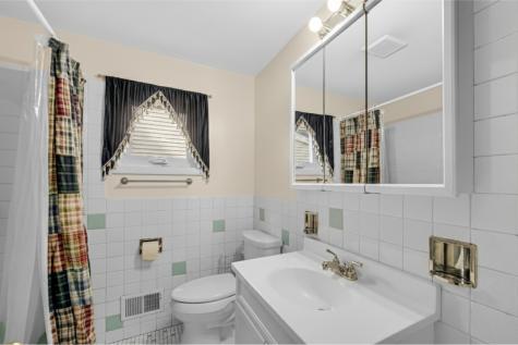 9454 Meadow Lane Des Plaines IL 60016