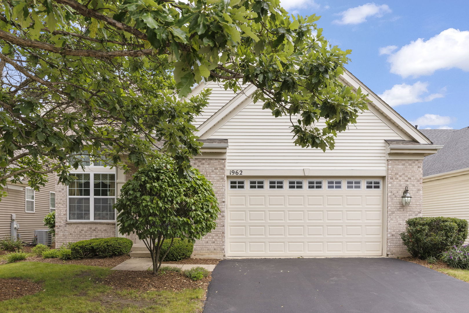 1962 Highbury Lane Aurora IL 60502