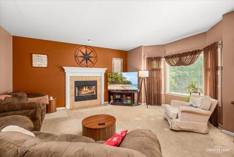 424 Camden Circle Oswego IL 60543