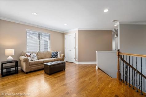 443 June Terrace Barrington IL 60010