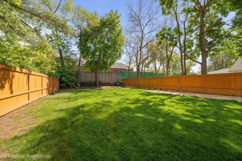 443 June Terrace Barrington IL 60010