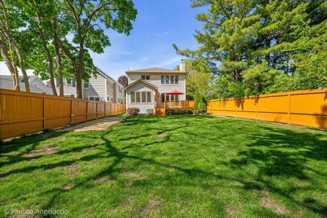 443 June Terrace Barrington IL 60010