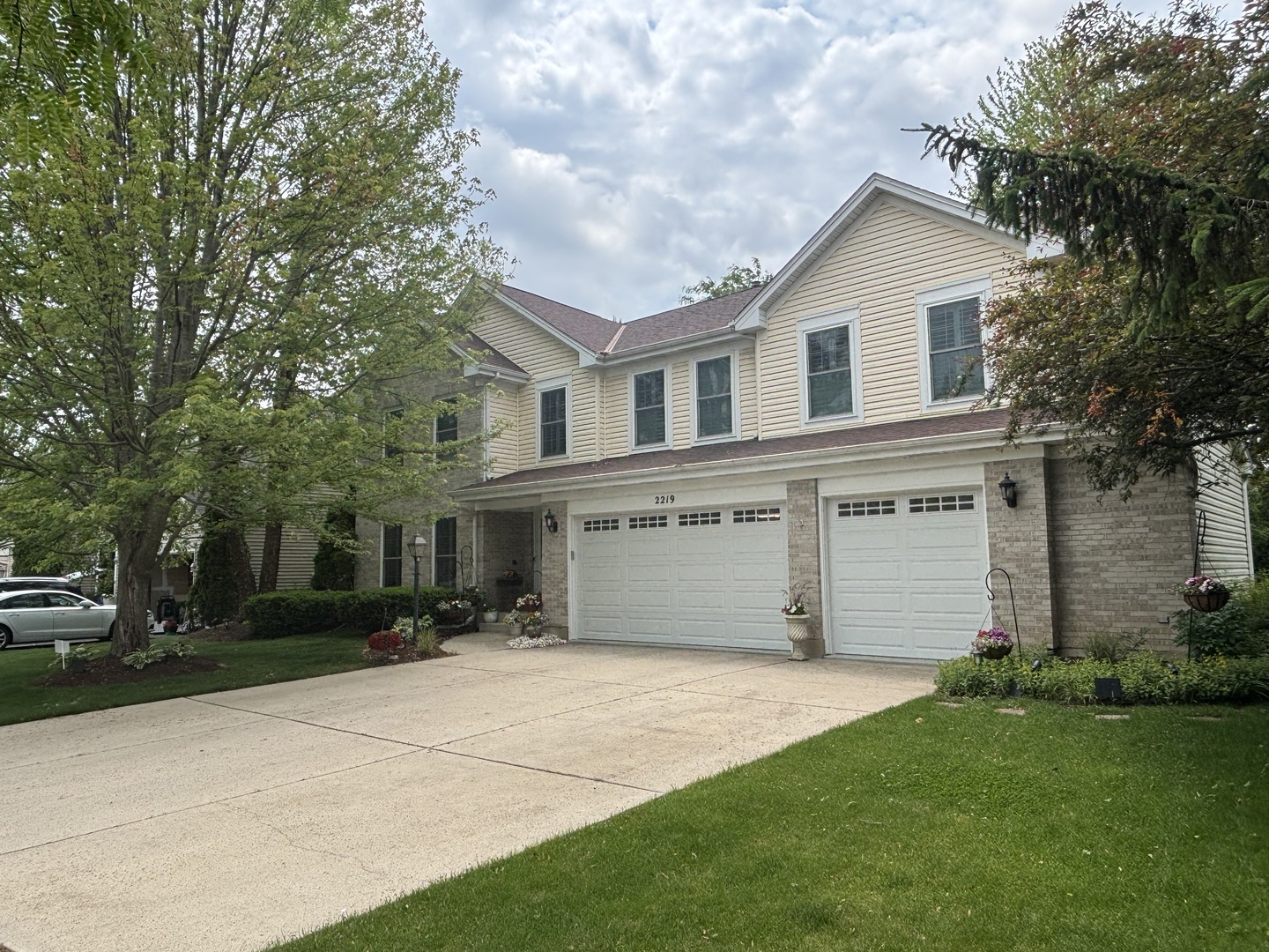 2219 Barrett Drive Algonquin IL 60102