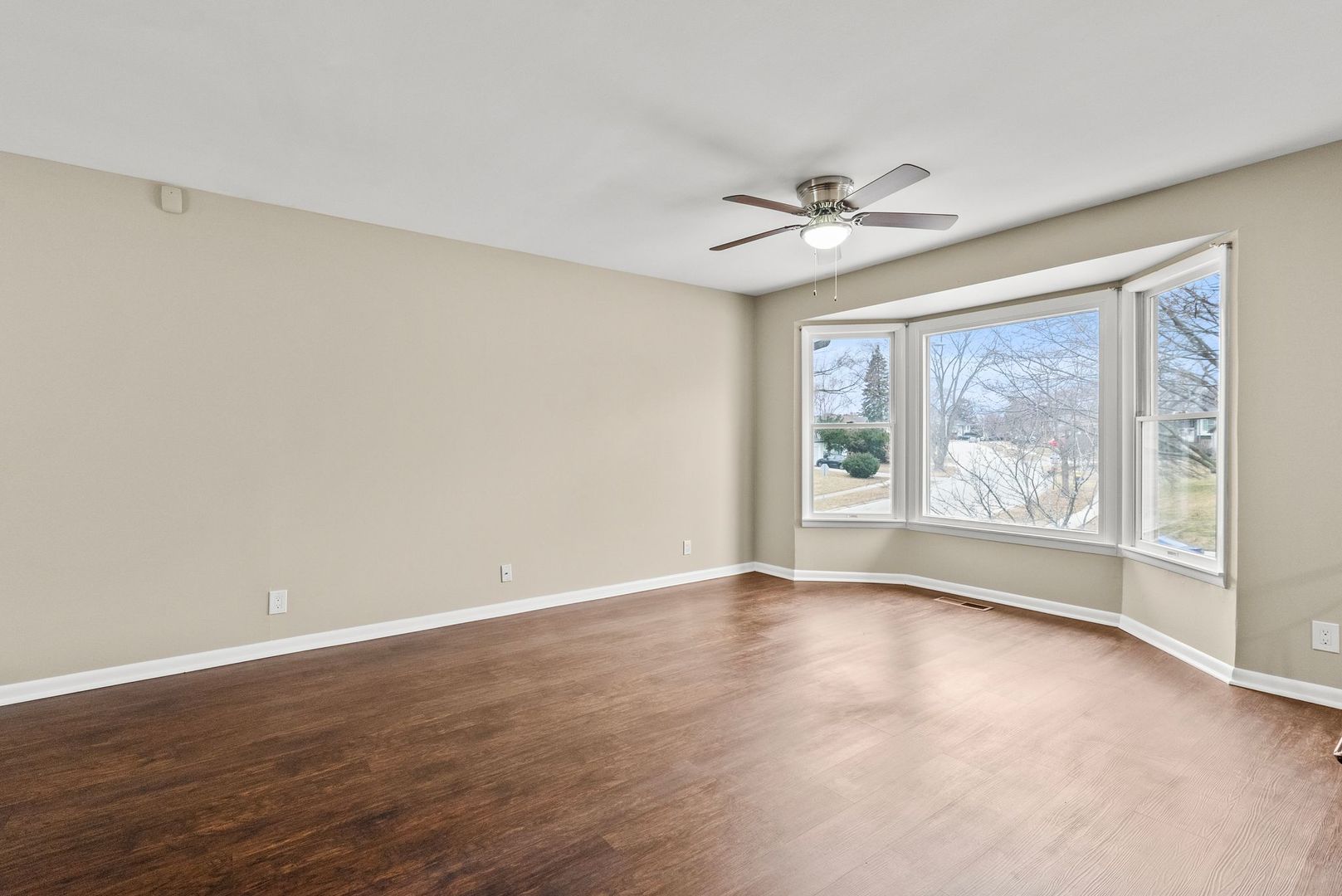 153 South West Camelot Way Bolingbrook IL 60440
