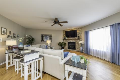 206 Chesapeake Bay Winthrop Harbor IL 60096