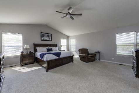 206 Chesapeake Bay Winthrop Harbor IL 60096