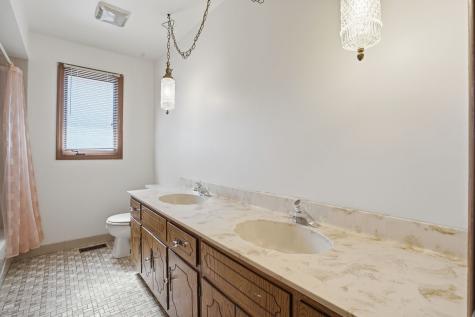 8512 161ST Place Tinley Park IL 60487