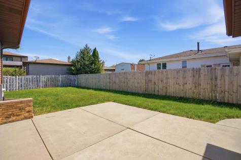 8512 161ST Place Tinley Park IL 60487