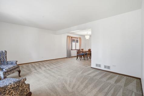 8512 161ST Place Tinley Park IL 60487