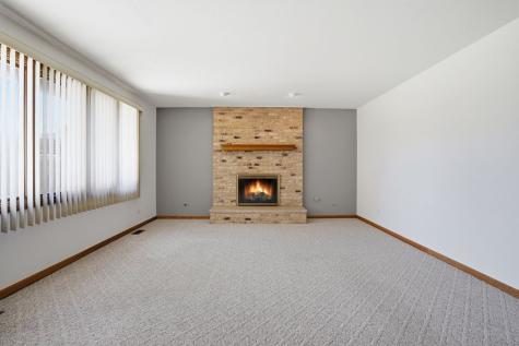 8512 161ST Place Tinley Park IL 60487