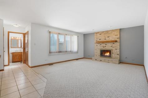8512 161ST Place Tinley Park IL 60487