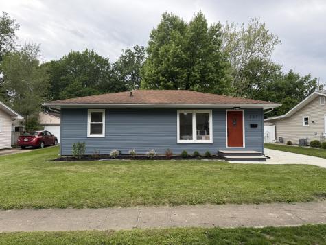 207 Magnolia Drive Bloomington IL 61701