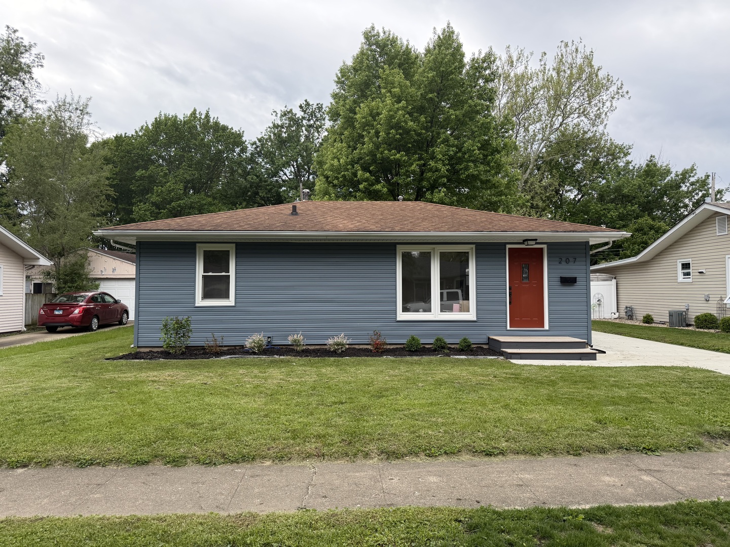207 Magnolia Drive Bloomington IL 61701