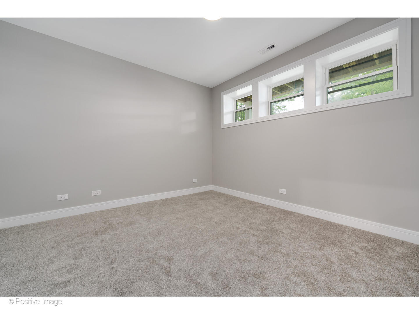 3107 North Oakley Avenue Chicago IL 60618