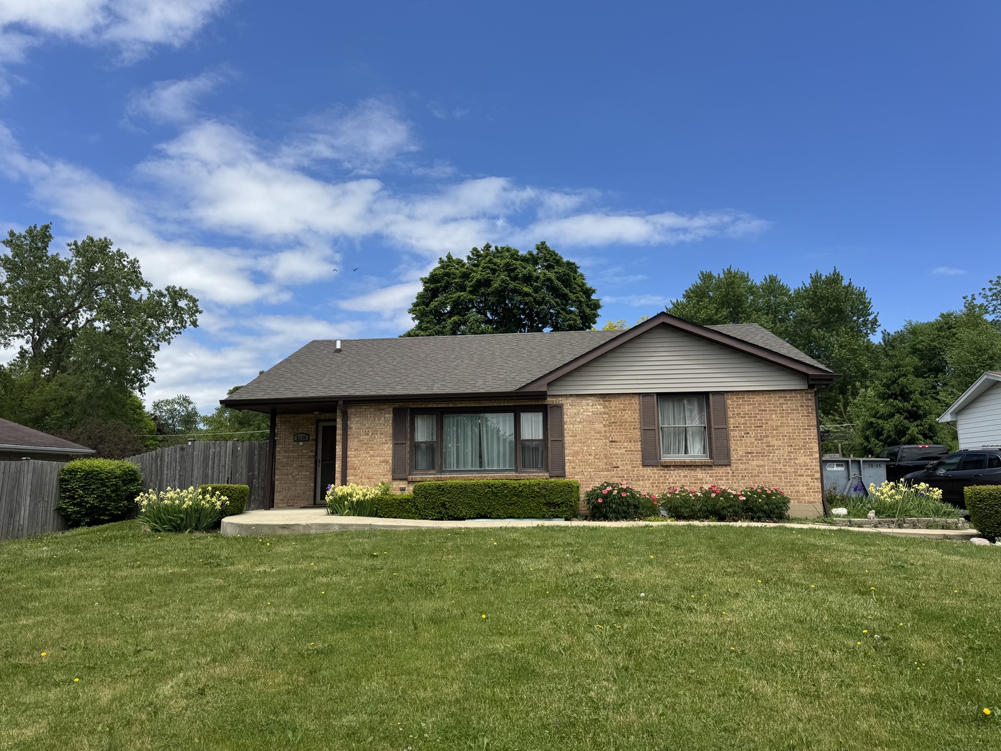2130 Hawthorne Lane Waukegan IL 60087