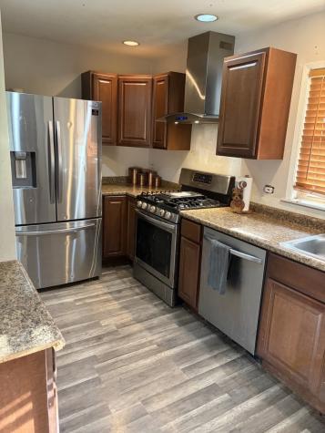 2130 Hawthorne Lane Waukegan IL 60087