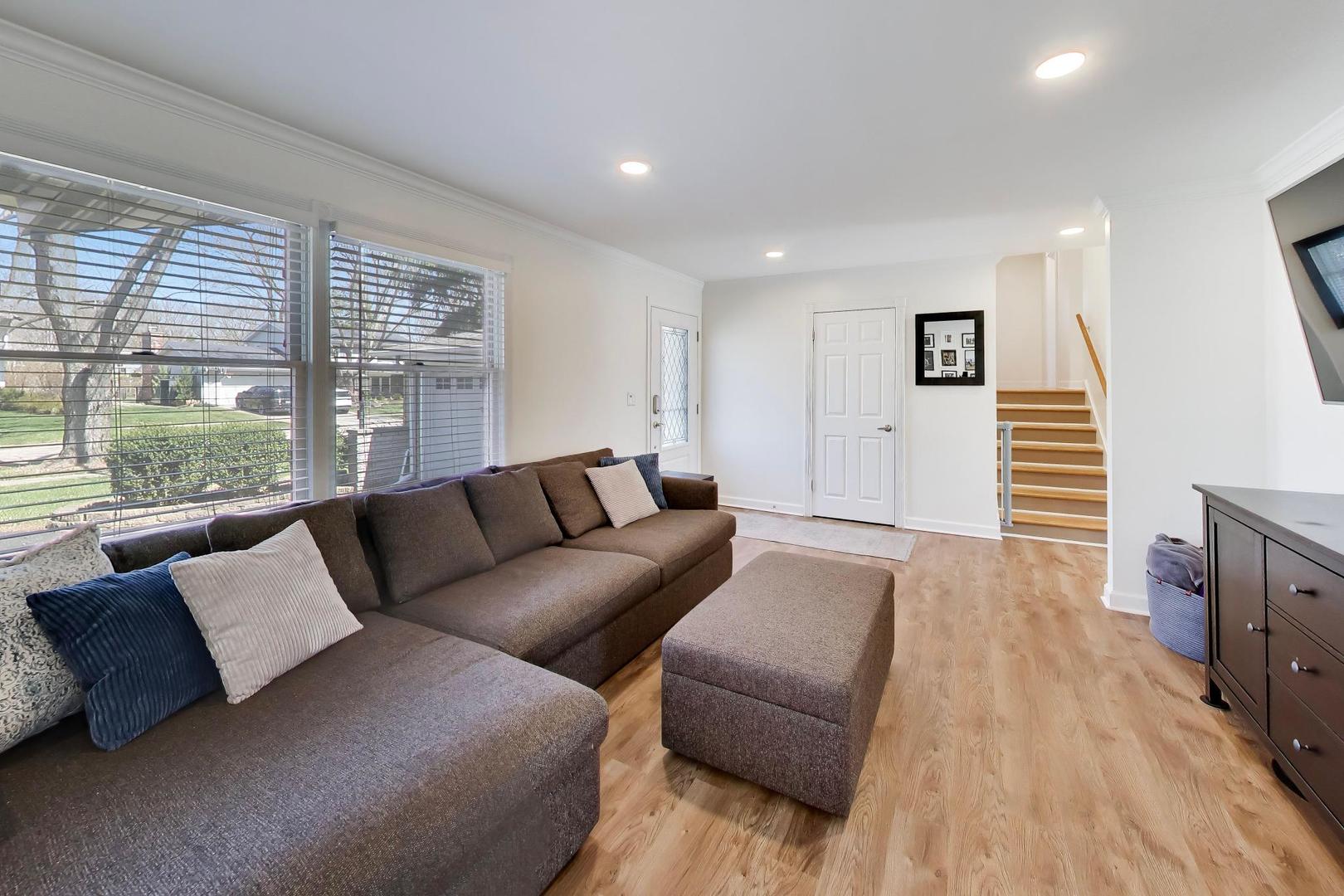 44 Swift Lane Naperville IL 60565