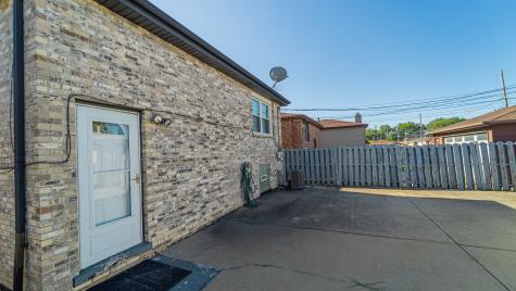 11548 South Avenue G Chicago IL 60617