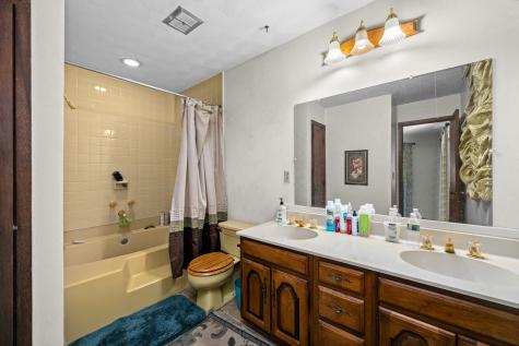 1705 85TH Avenue W Rock Island IL 61201