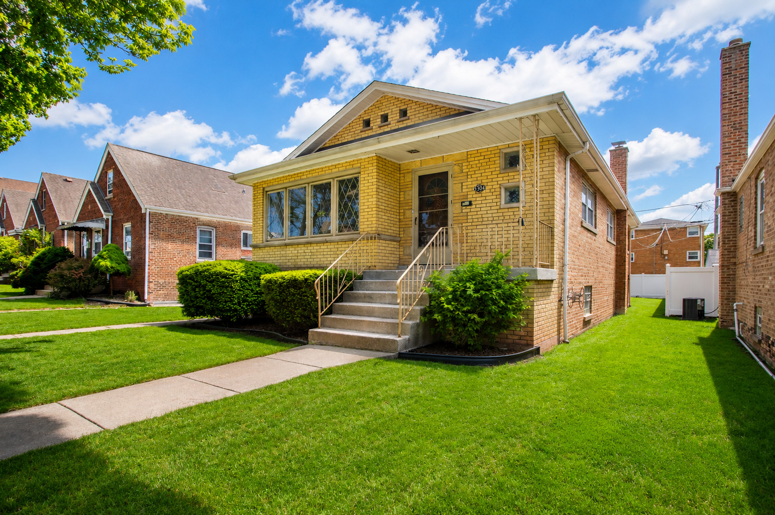 5304 South Mulligan Avenue Chicago IL 60638