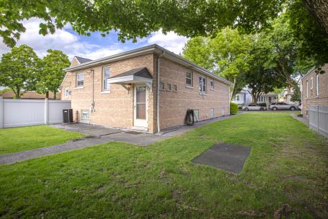5304 South Mulligan Avenue Chicago IL 60638