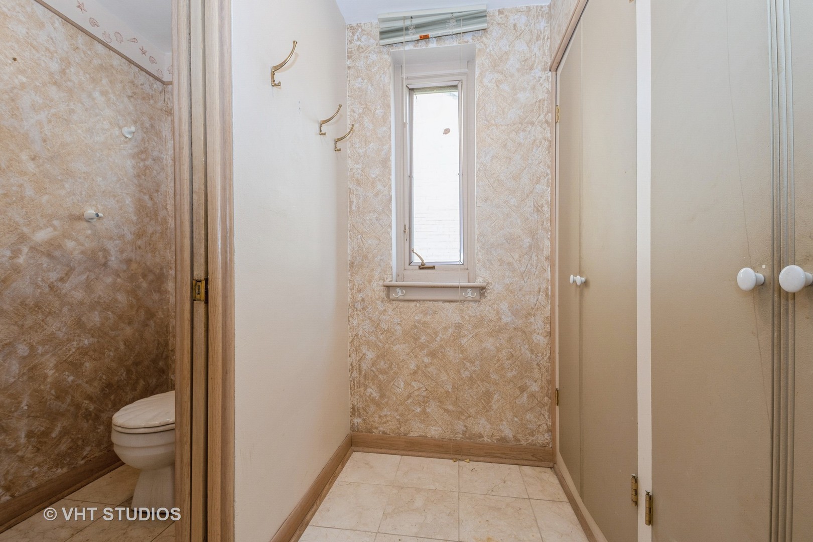 10057 South Bell Avenue Chicago IL 60643