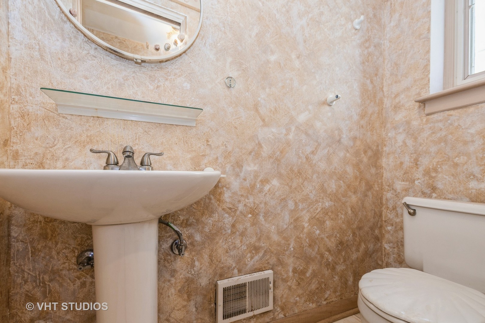 10057 South Bell Avenue Chicago IL 60643