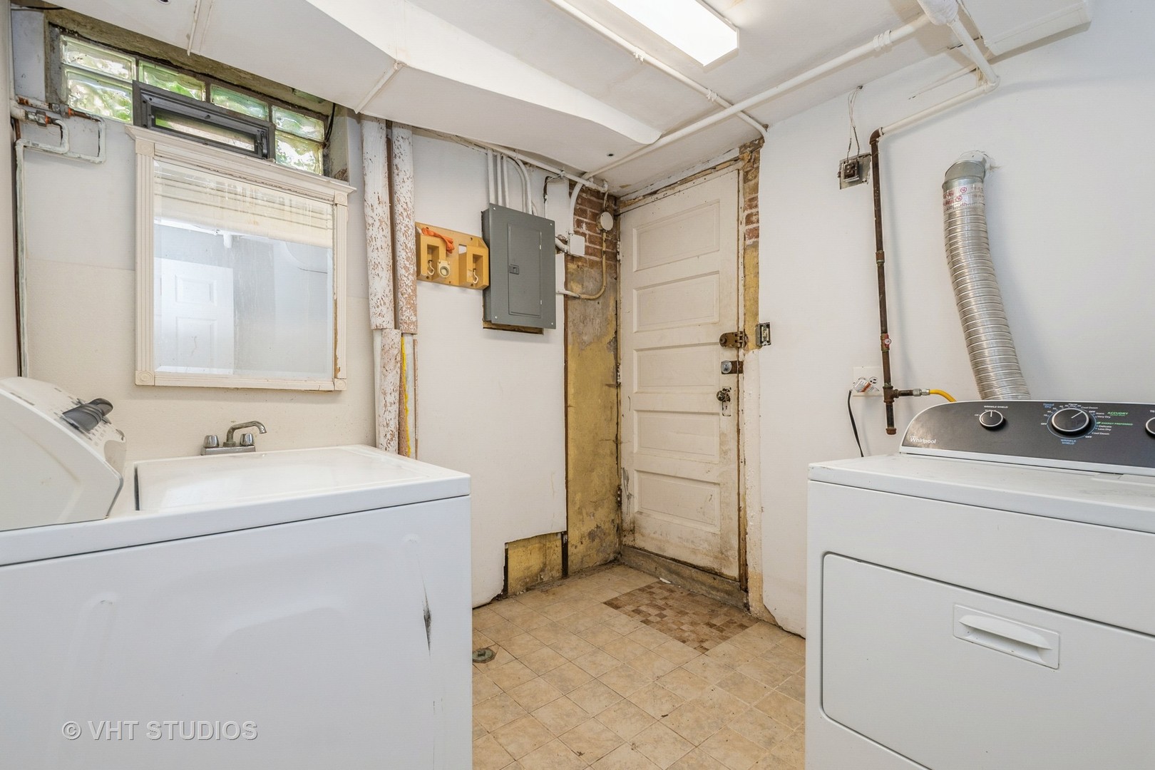 10057 South Bell Avenue Chicago IL 60643