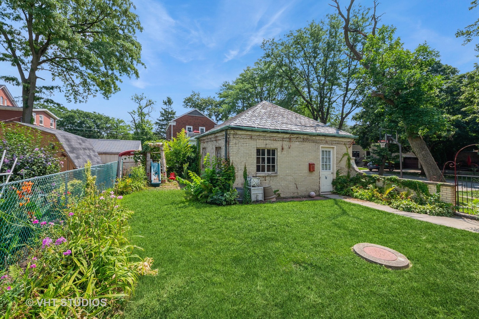 10057 South Bell Avenue Chicago IL 60643