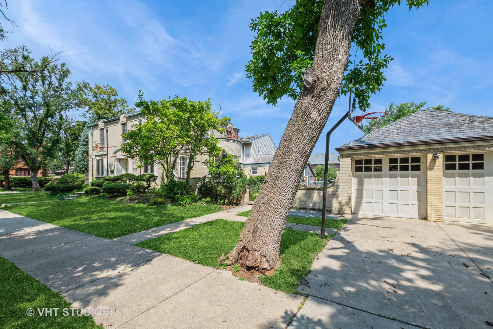 10057 South Bell Avenue Chicago IL 60643