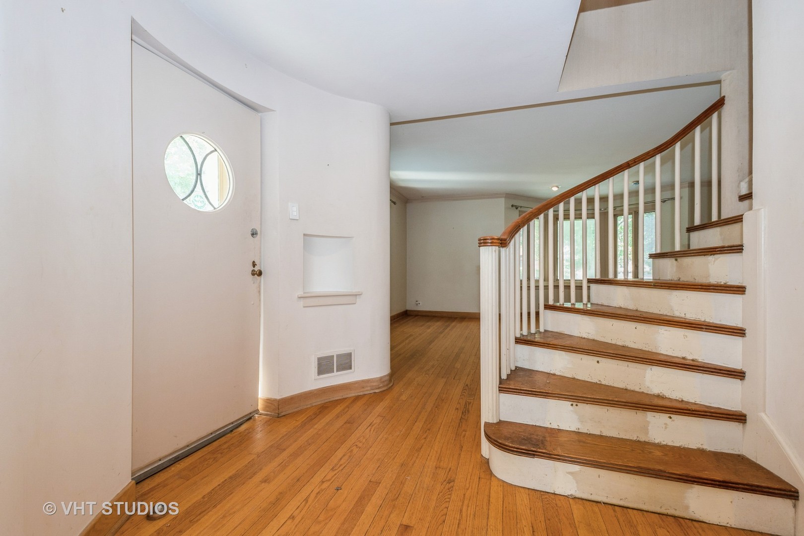 10057 South Bell Avenue Chicago IL 60643