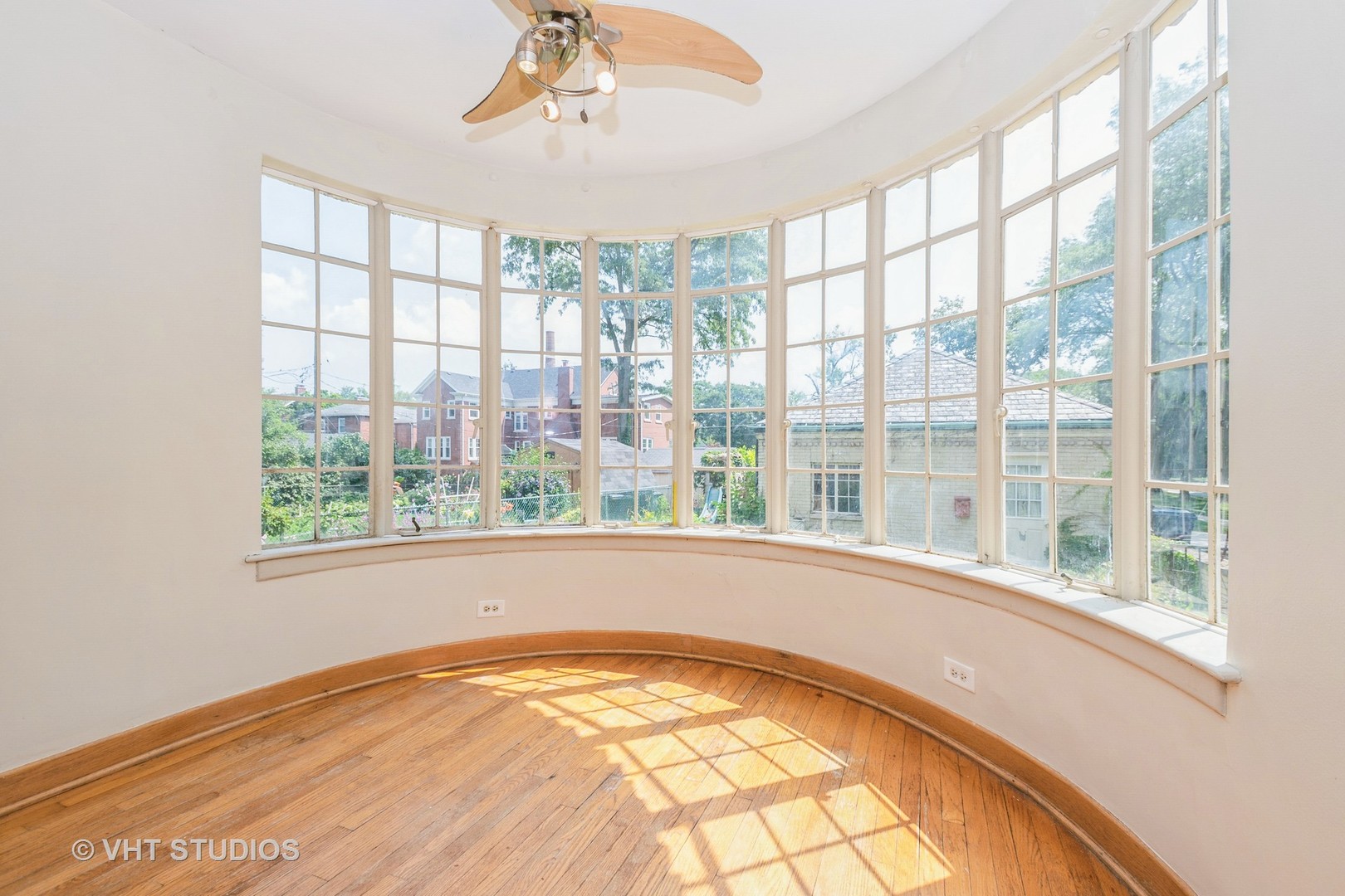 10057 South Bell Avenue Chicago IL 60643