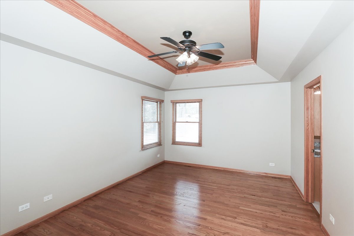 52 West Glenlake Avenue Roselle IL 60172