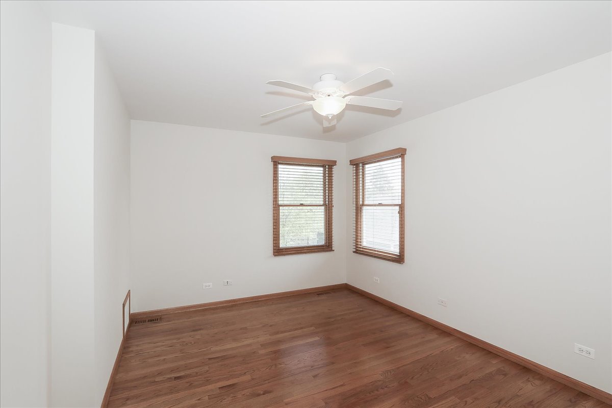 52 West Glenlake Avenue Roselle IL 60172