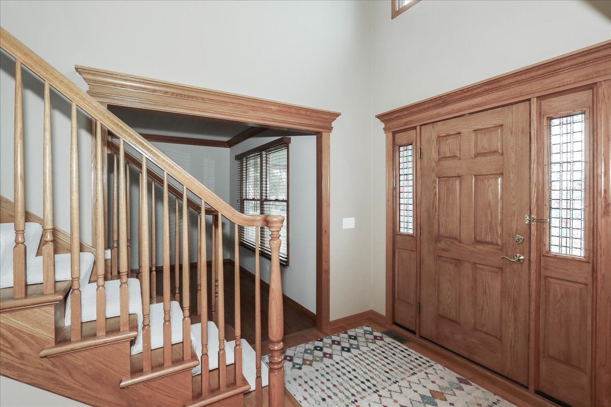 52 West Glenlake Avenue Roselle IL 60172