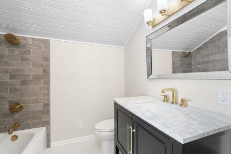 5747 North Melvina Avenue Chicago IL 60646
