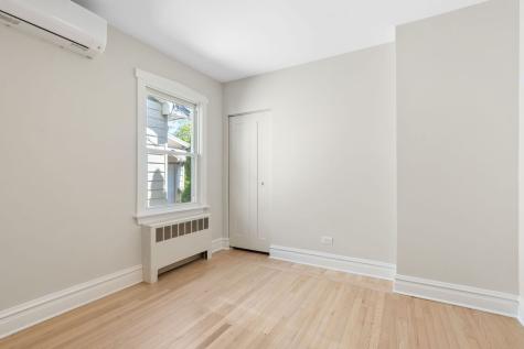 5747 North Melvina Avenue Chicago IL 60646