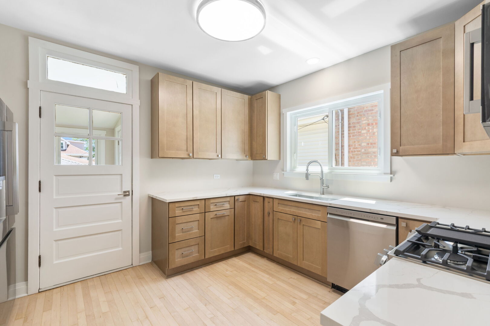 5747 North Melvina Avenue Chicago IL 60646