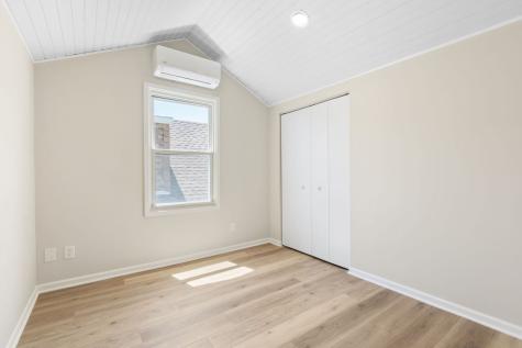 5747 North Melvina Avenue Chicago IL 60646
