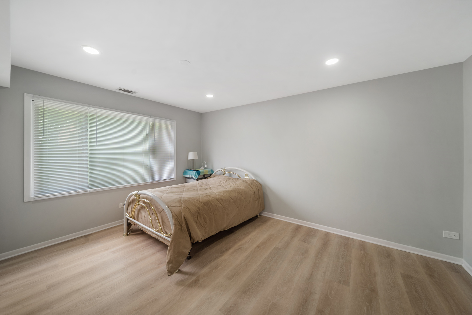 3354 West Madison Street Skokie IL 60076