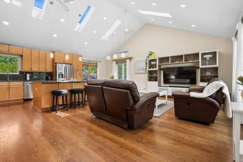 764 Dunmore Lane Bartlett IL 60103