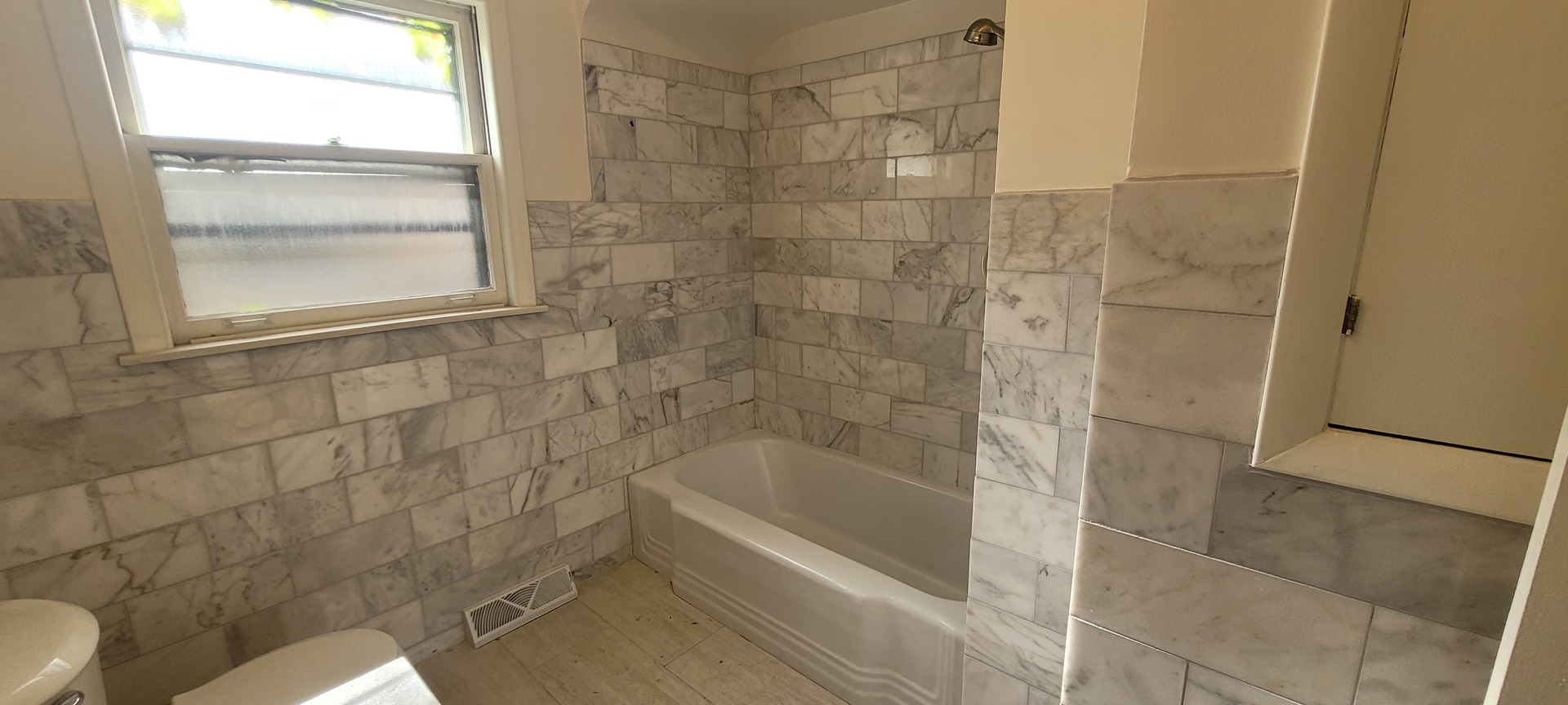 2747 West Lunt Avenue Chicago IL 60645