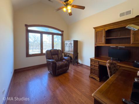 9030 Elm Avenue Burr Ridge IL 60527
