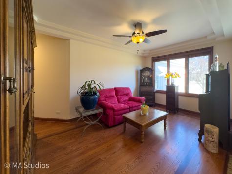 9030 Elm Avenue Burr Ridge IL 60527