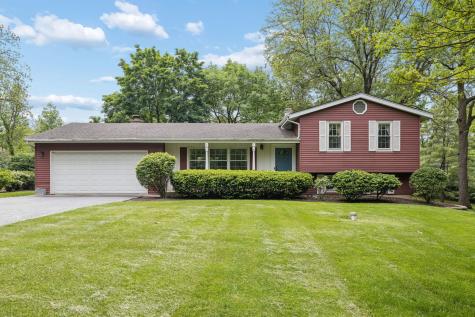 23W081 Red Oak Drive Glen Ellyn IL 60137